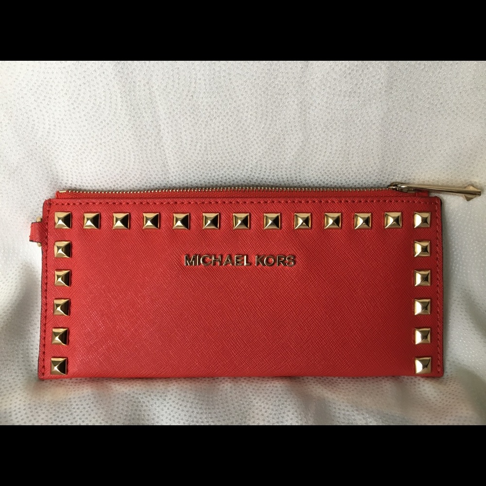 ❤️ MK Wristlet 💝